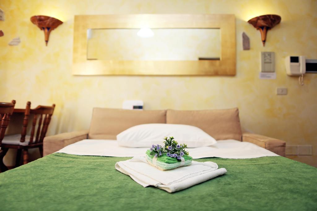 Tridomus Apartment - Mecenate 77 Ρώμη Δωμάτιο φωτογραφία